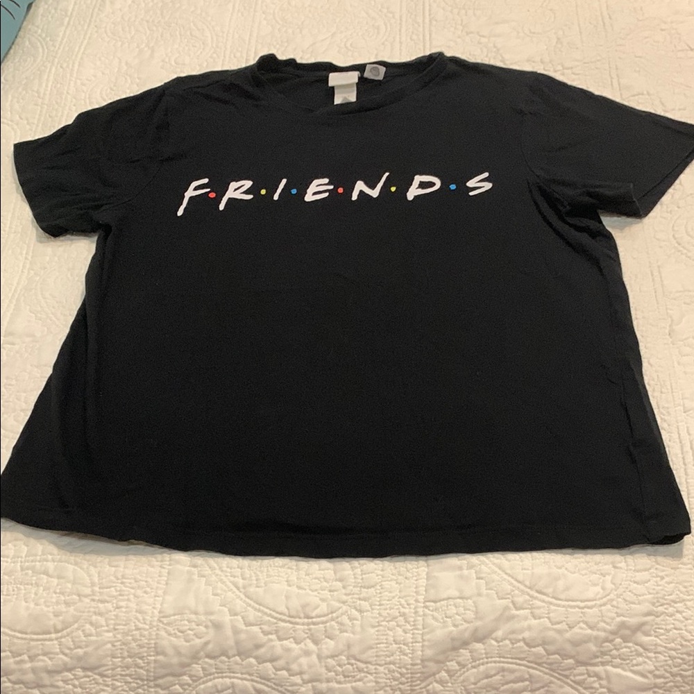 H&M Warner Brothers UnisexBlack FRIENDS TShirt Size Medium